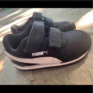 PUMA Toddler Unisex Tennis Shoes Size 6 Black Sneakers